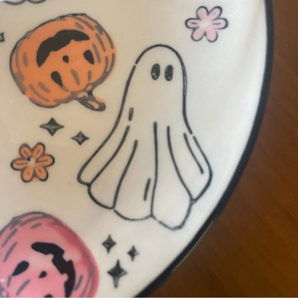 Black and White Ghost Pumpkin Dessert Appetizer Plates of 4  Halloween